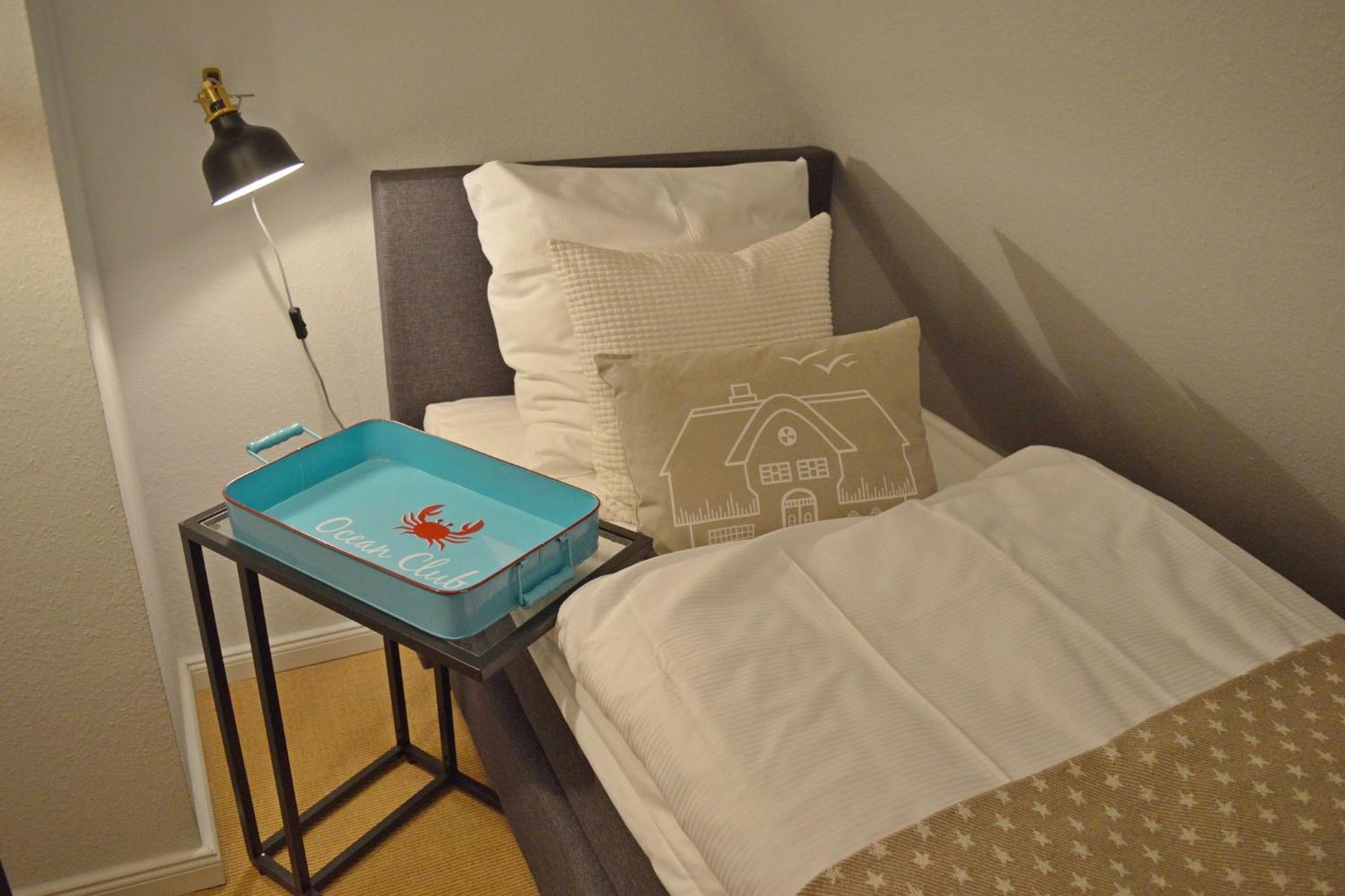 Morderne 3-Zimmerwohnung In Einer Hausscheibe Unter Reet 韦斯特兰 外观 照片